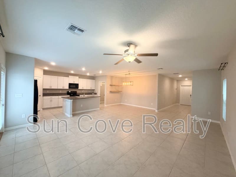 Tampa House: 4114 Romano Busciglio St