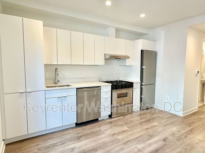 Washington Condo: 1460 Belmont St