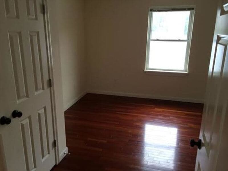 Burlington Condo: 323-325 College Street, Unit 7