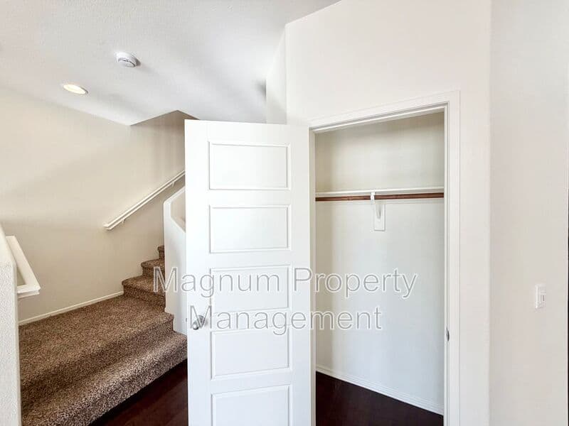 Temecula House: 28075 Calle Bonita