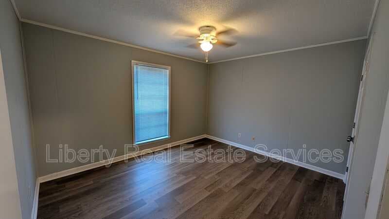 Hinesville Condo: 989 Live Oak Dr