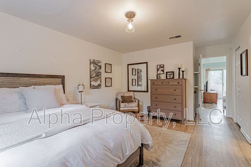 Greenville Condo: 2601 Duncan Chapel Rd
