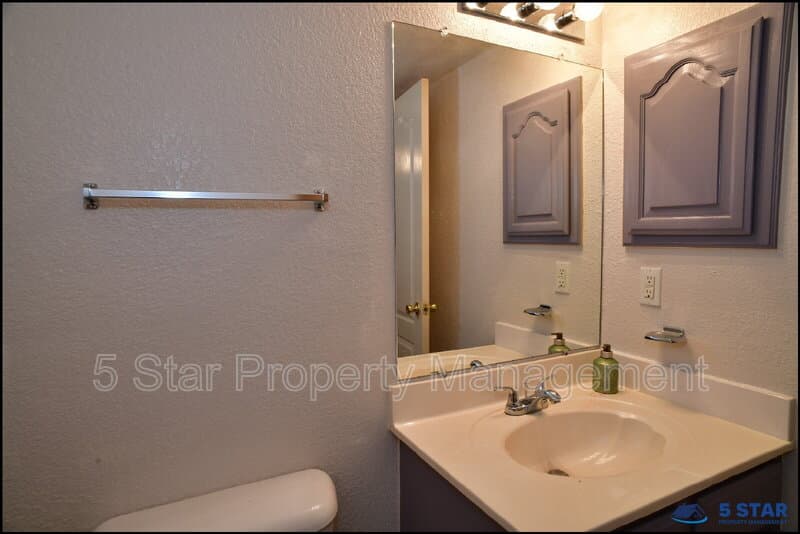 El Paso House: 12062 Ben Proctor Dr