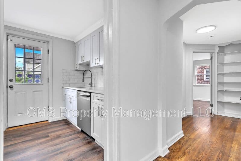 Dunellen Condo: 401 Sanford Ave