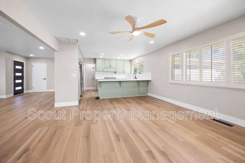 Escondido House: 1934 S Juniper Street