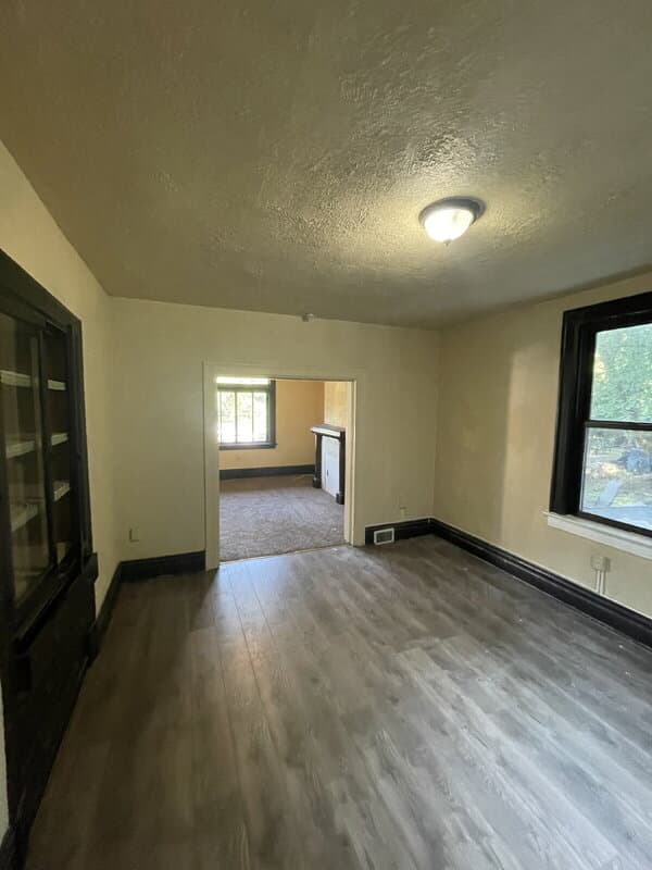 Pittsburgh House: 1250 Blackadore Avenue