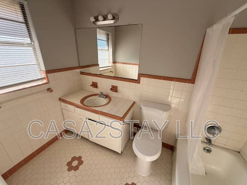 Louisville Condo: 1724 Tempest Way
