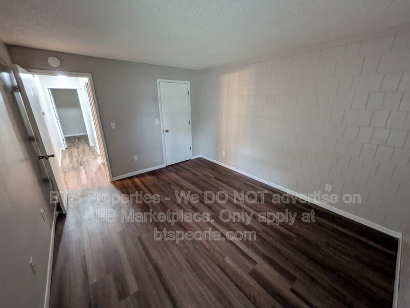 Peoria House: 3426 W Dorchester Ridge