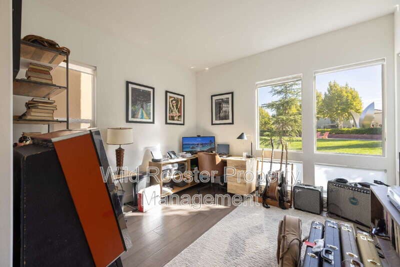 Sacramento House: 3500 Forney Way