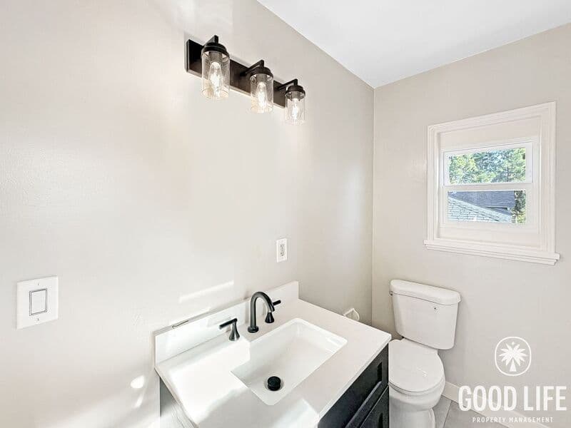 San Diego House: 4911 College Ave