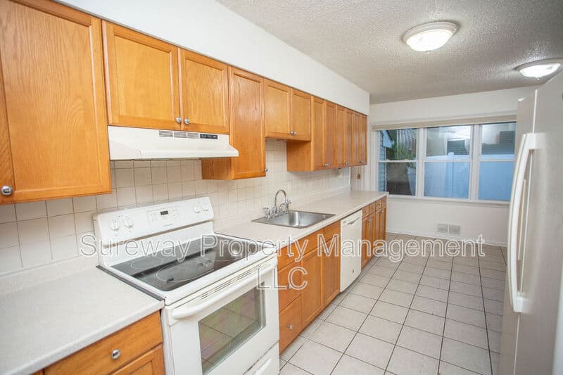 Cherry Hill House: 126 Sharrowvale Rd
