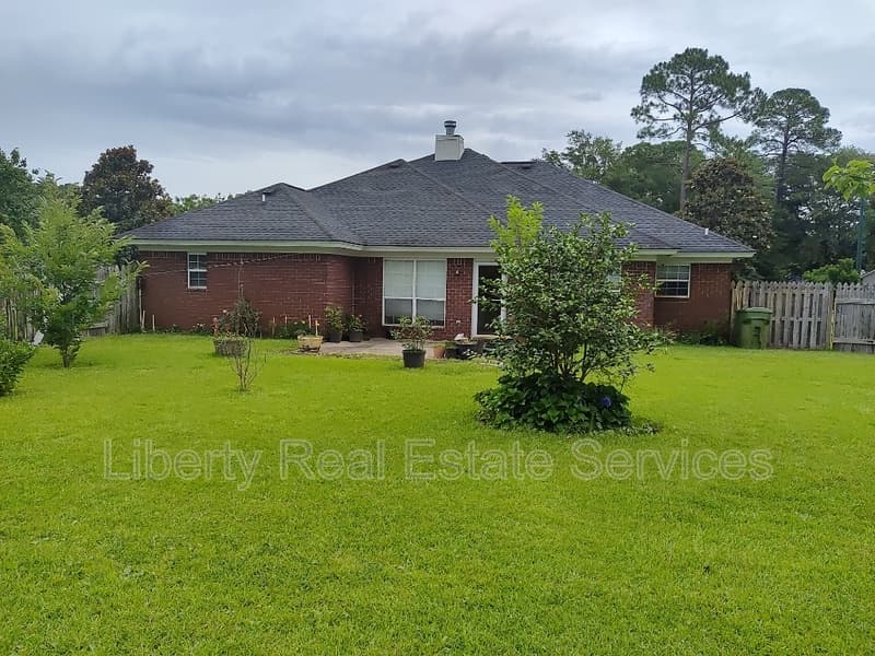 Hinesville House: 801 Hopeton Ct