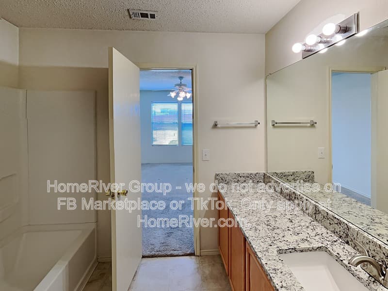 Argyle House: 3601 Sonoma Dr