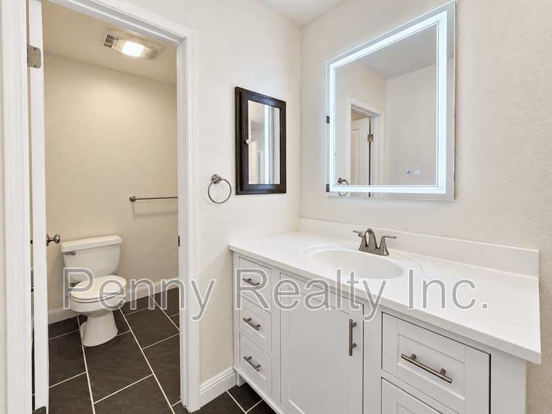 San Diego Condo: 2861 Polk Ave.