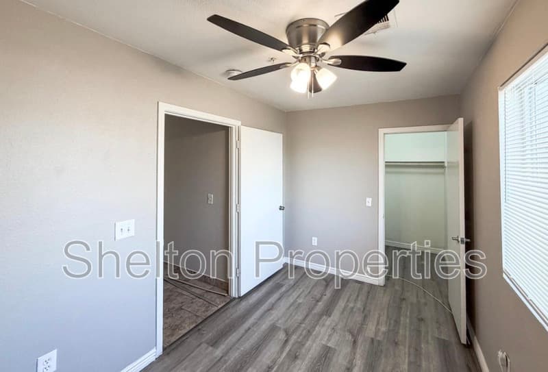 Phoenix House: 6301 W Earll Dr