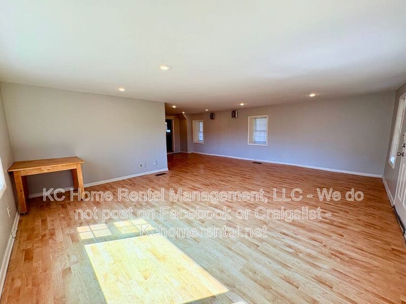 Kansas City House: 2817 West 41st Avenue