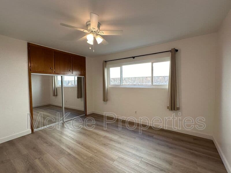 Coronado Condo: 540 G Avenue