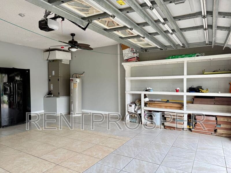 Kissimmee House: 677 Elbridge Dr