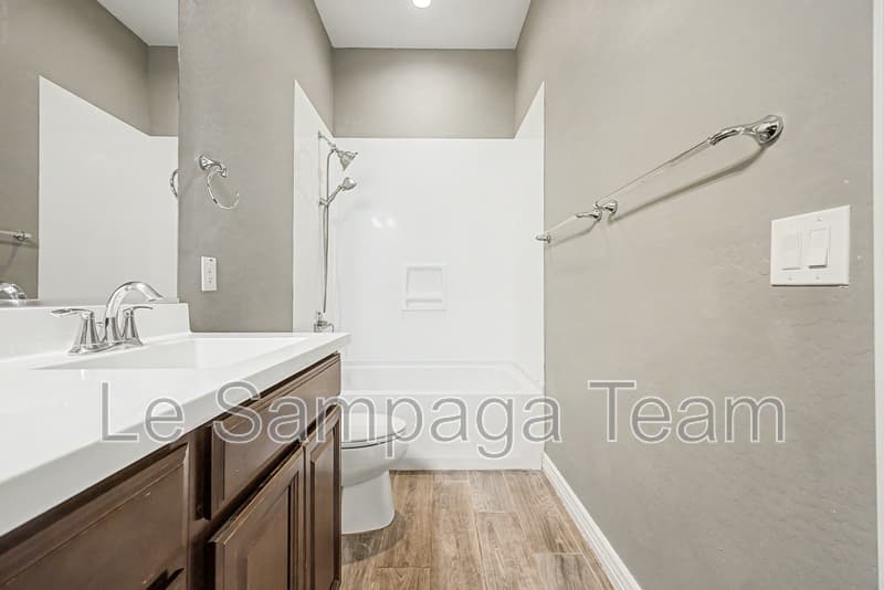 Queen Creek House: 20289 E RAVEN DR