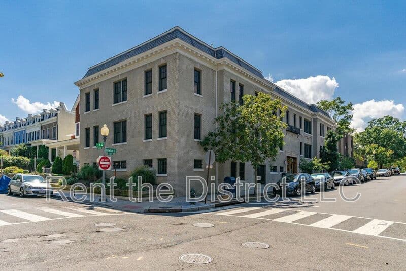 Washington Condo: 1708 Newton Street NW