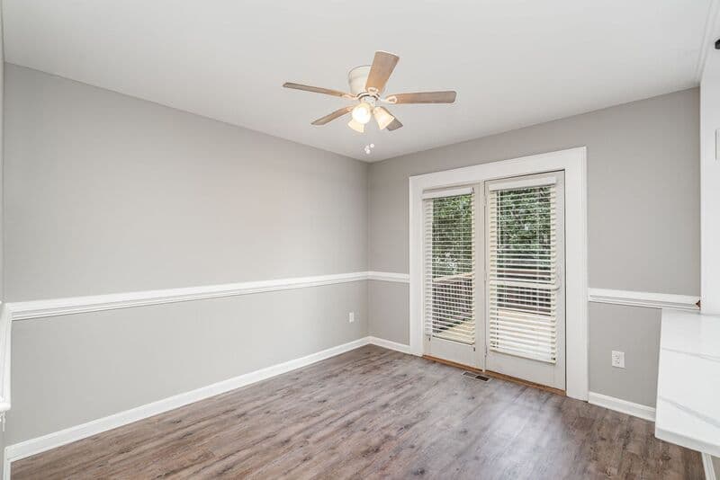 Fredericksburg House: 10701 Houck Dr