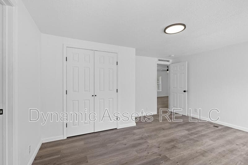 Frontenac House: 405 Falletti St