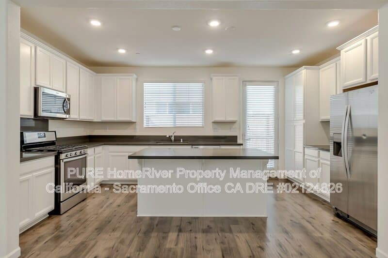 Rancho Cordova House: 3238 Nathrop Way