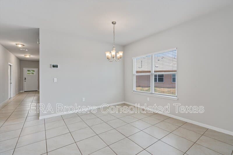 Pflugerville House: 3317 Burch Brook Cove