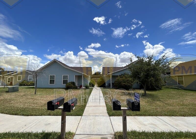 Edinburg Condo: 1502 Quitaca Dr