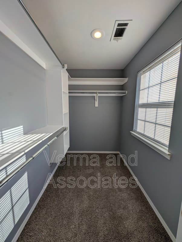 Centerton Townhome: 192 Fair St