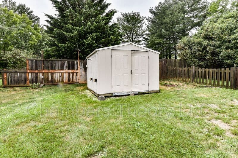 Herndon House: 1350 Shallow Ford Rd
