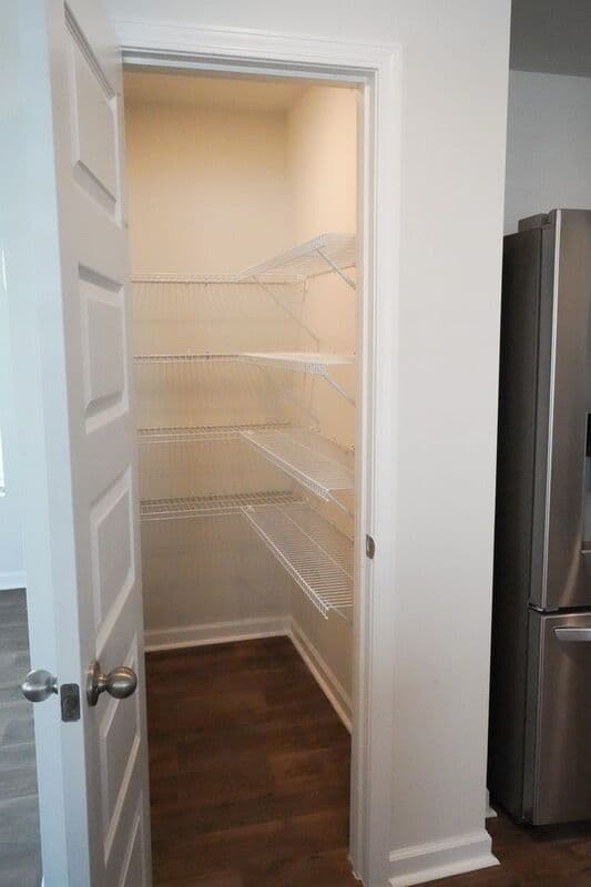 Bloomingdale House: 418 Coconut Dr