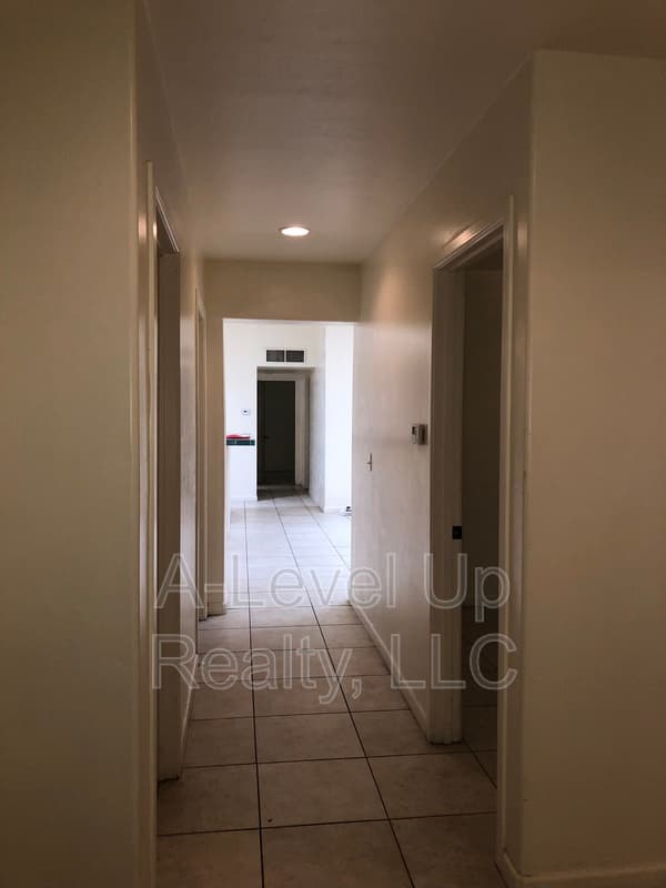 Tucson House: 1980 N Tyndall Ave - 1D
