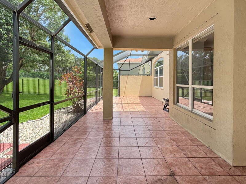 Wellington House: 11131 Laurel Walk Road