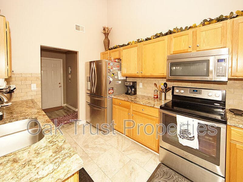Hanahan House: 7237 Sweetgrass Blvd