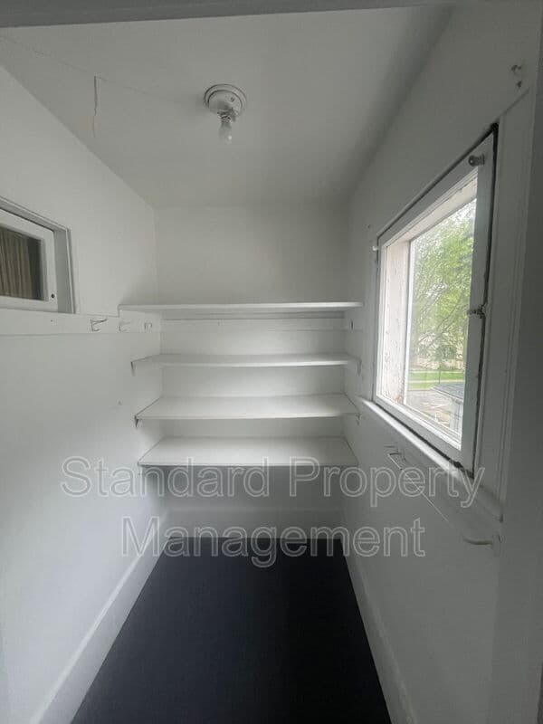 Rochester Condo: 293 Dartmouth St (Apt 2/Up)