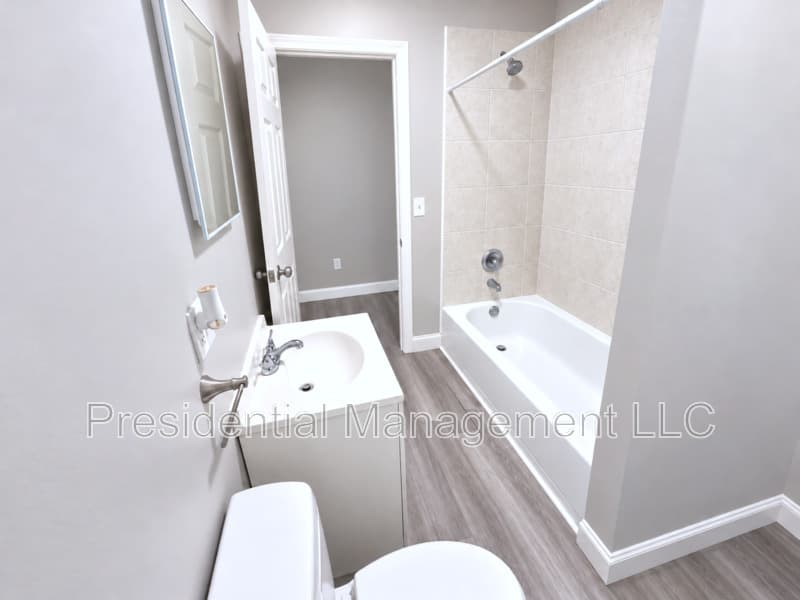 Waterbury Condo: 66 Holmes Ave
