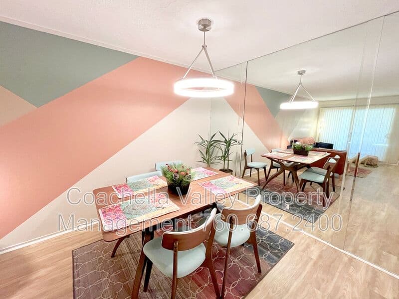 Palm Springs Condo: 2860 N Los Felices Rd