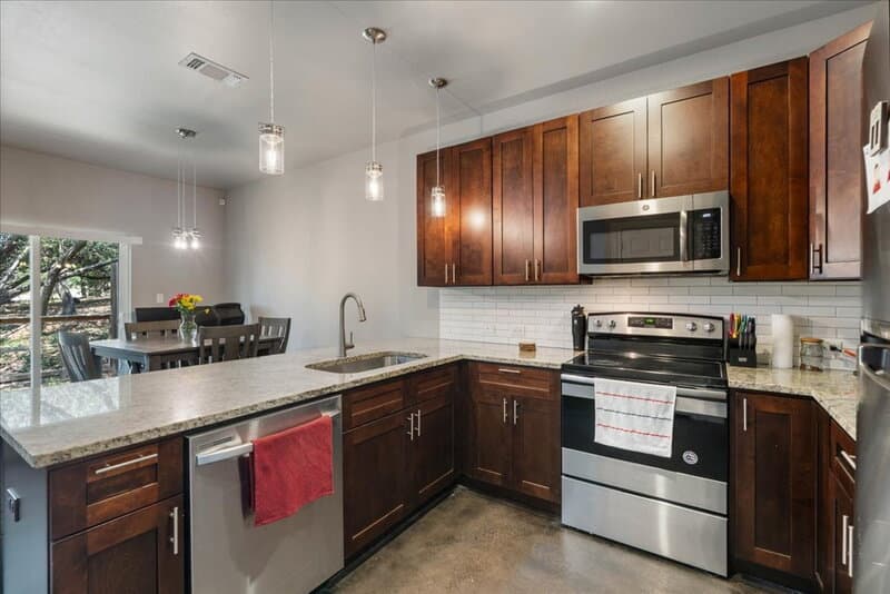 Lago Vista Condo: 5800 Club House Drive A