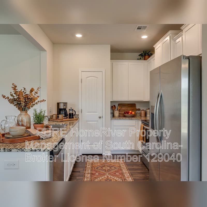 Elgin Townhome: 1054 Cornelia St