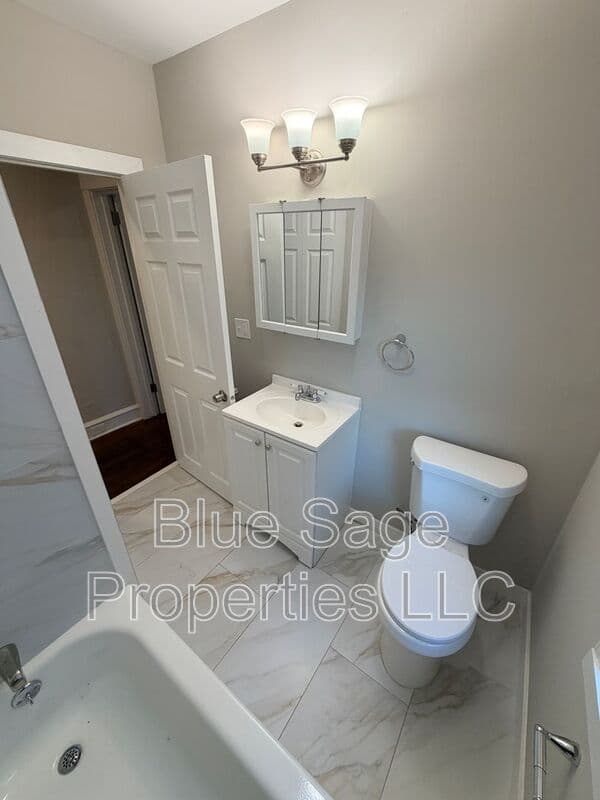 Prospect Park House: 611 11th St