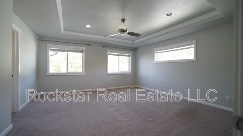 Liberty Lake House: 24999 E Ludlow Ave