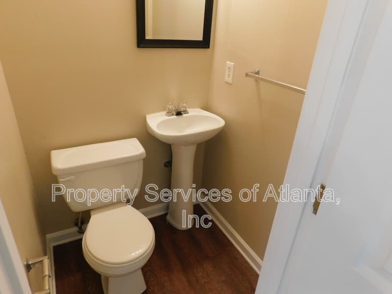 Douglasville House: 2228 Tuley Dr