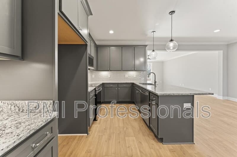 Murfreesboro Townhome: 2124 Gracie Bug Loop