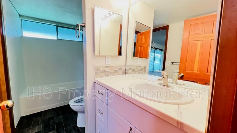 Kennewick House: 1613 S Palouse Pl