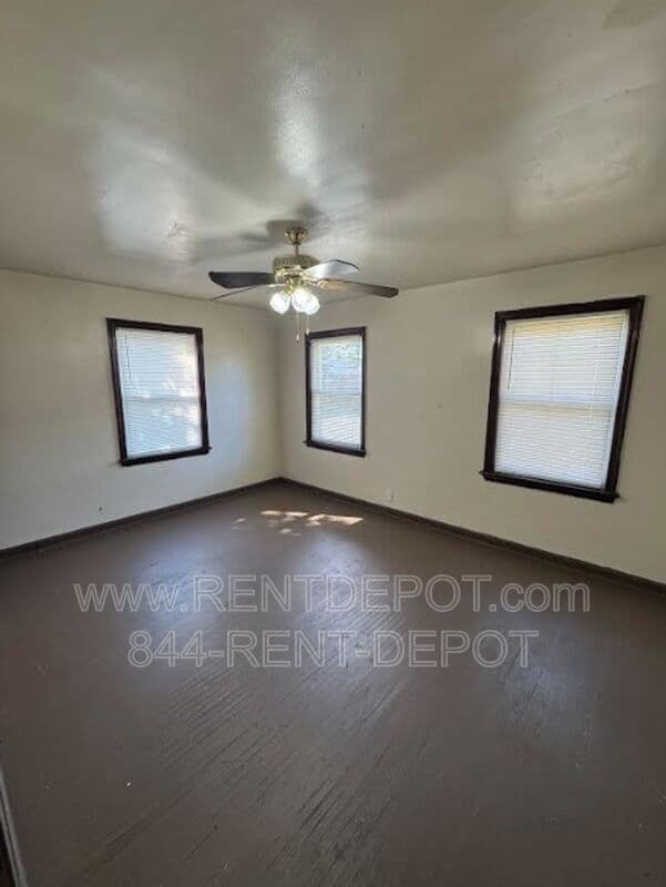 Evansville, House: 1133 Bayard Park Dr