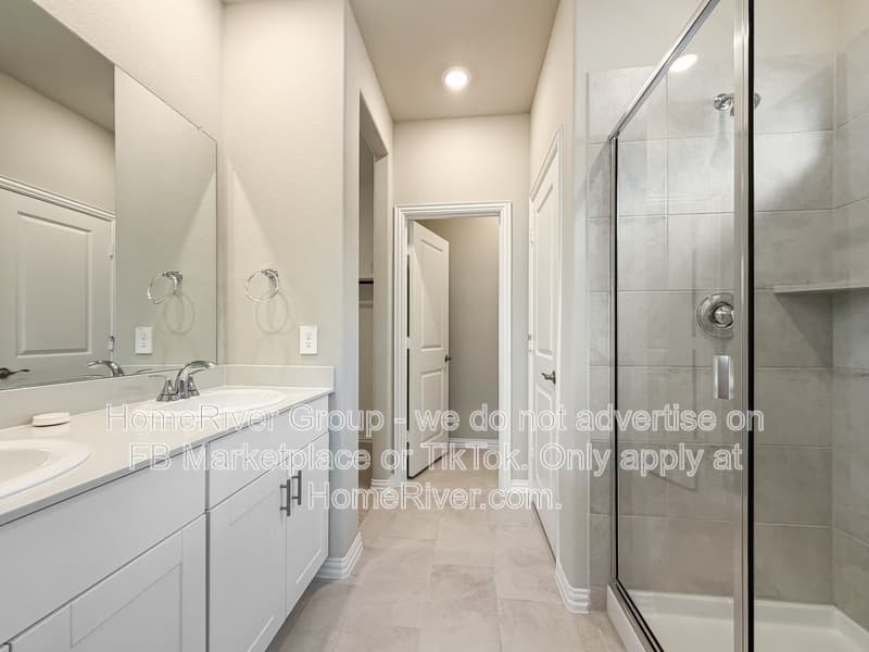 Mckinney House: 425 Dorothy Dr
