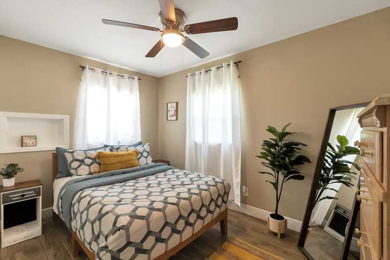 Tampa House: 7703 Southside Lane