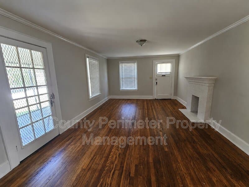 Macon House: 746 Grenada Terrace