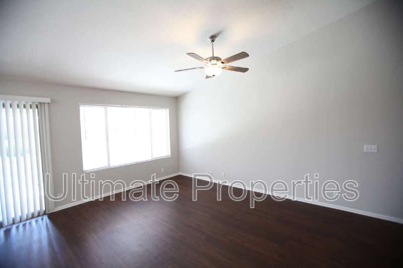 Glendale House: 10407 W Medlock Dr